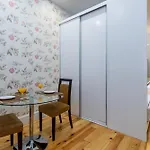 A Window To - Premium By The River Apartmán