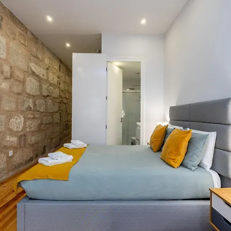 A Window To - Premium By The River * Πόρτο