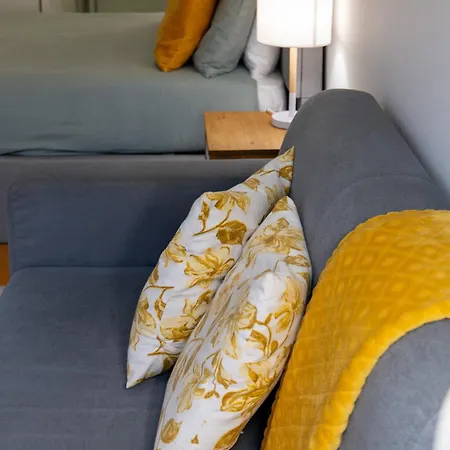 A Window To - Premium By The River Appartement