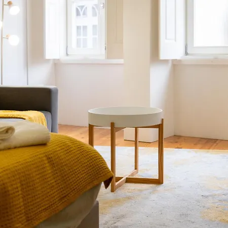 A Window To - Premium By The River Apartment