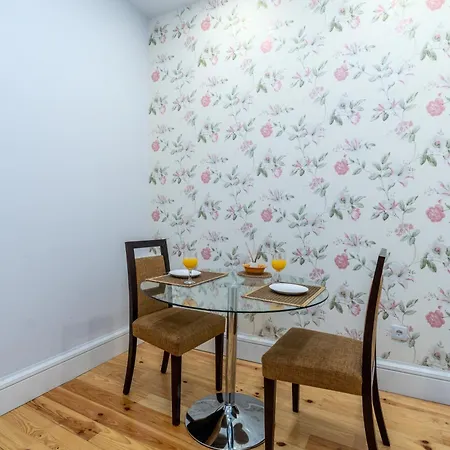 Апартаменты A Window To - Premium By The River