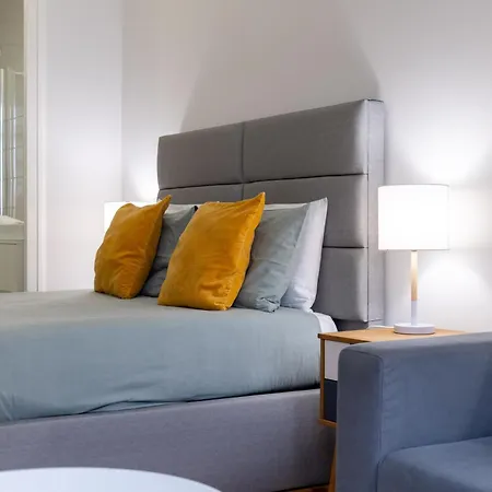 Апартаменты A Window To - Premium By The River